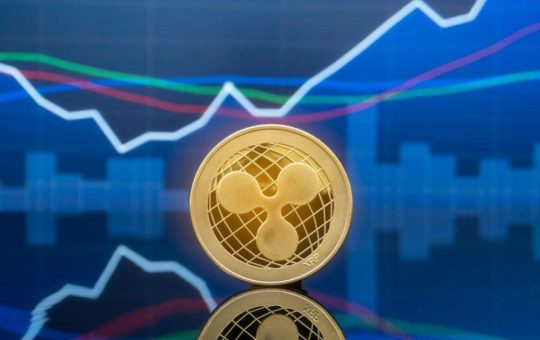 XRP price crypto analyst